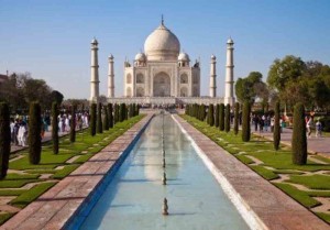 O mausoléu Taj Mahal, em Agra, construído no século XVII