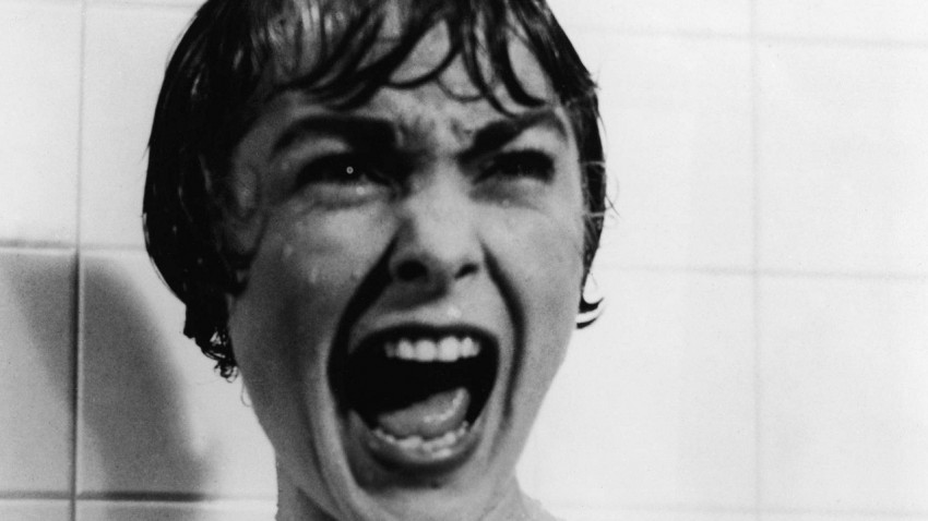 Psycho (1960), um dos maiores êxitos do "mestre do suspense", Alfred Hitchcock