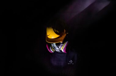 black and yellow haired male anime character